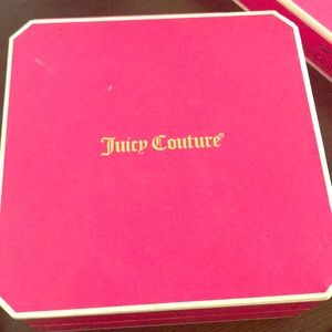 Very cute Juicy couture necklace . Perfect & cute